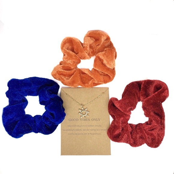 VSCO Girl 14 Piece Friends TV Show Boxed Gift Set - Picture 4 of 6